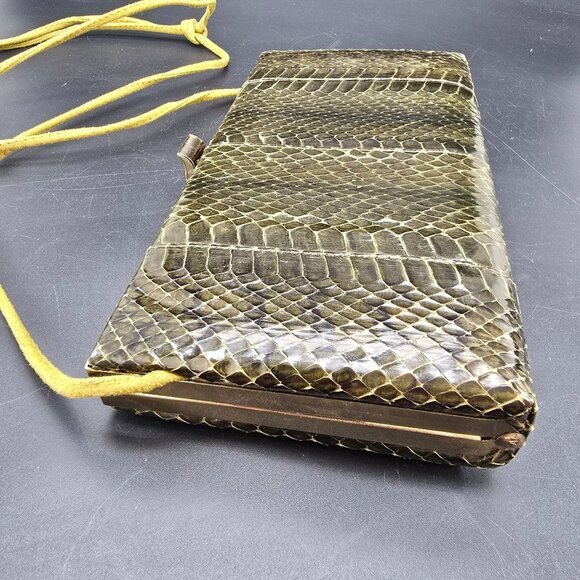 Vintage Shirl Miller Snake Skin Clutch Purse Gold Frame Leather Strap HS 119 - Picture 3 of 10